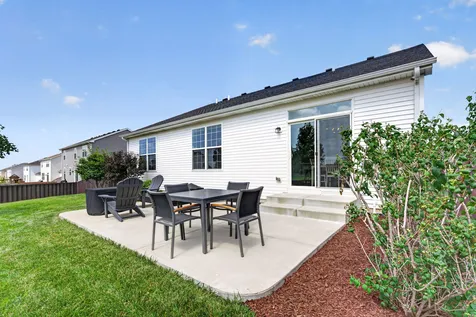 584 Manchester Lane Yorkville IL 60560