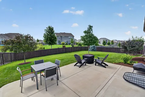 584 Manchester Lane Yorkville IL 60560