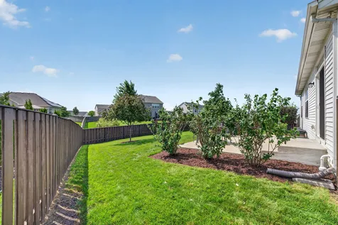 584 Manchester Lane Yorkville IL 60560