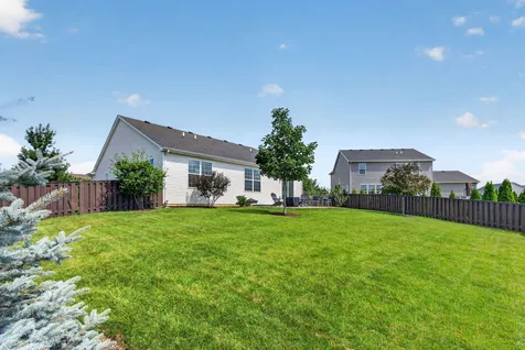 584 Manchester Lane Yorkville IL 60560