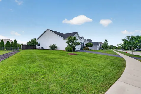 584 Manchester Lane Yorkville IL 60560