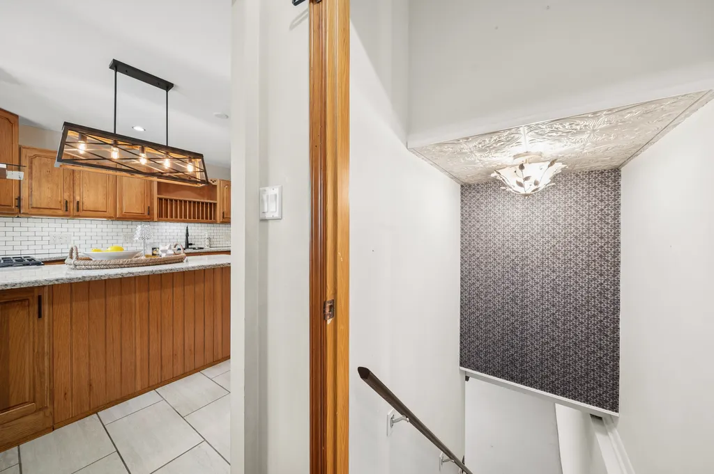 30W044 Bruce Lane Naperville IL 60563