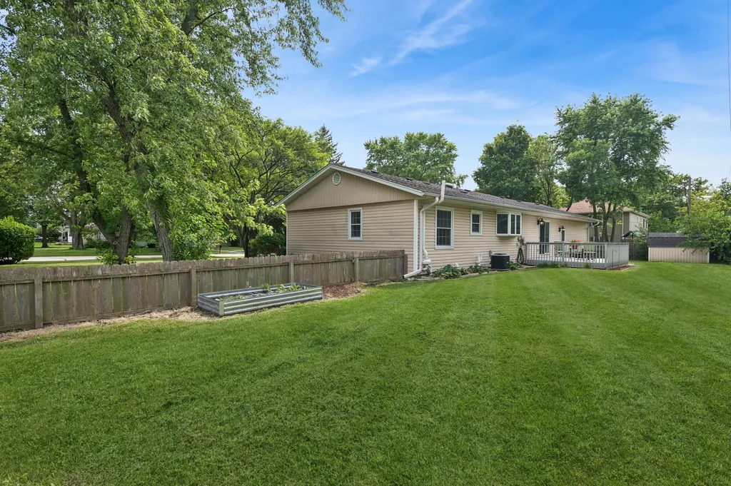 30W044 Bruce Lane Naperville IL 60563