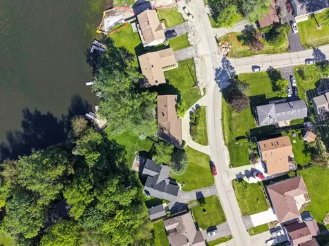 2004 Sprucewood Lane Lindenhurst IL 60046