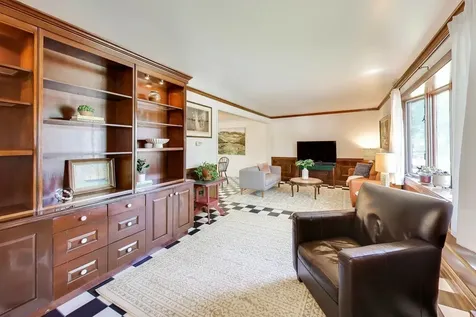 2004 Sprucewood Lane Lindenhurst IL 60046