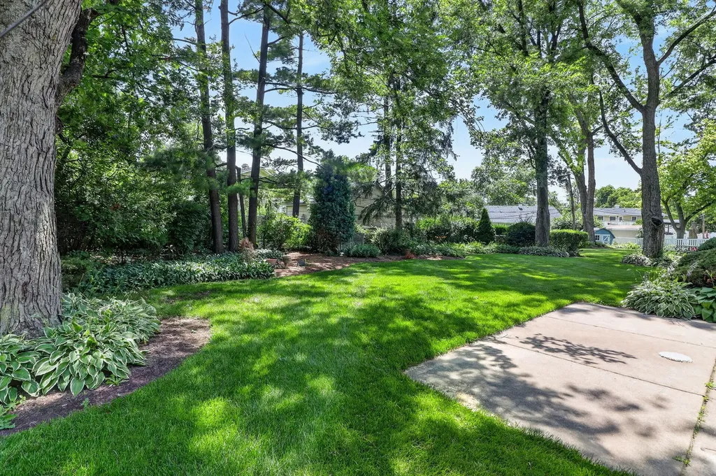 21W117 Glen Park Road Lombard IL 60148