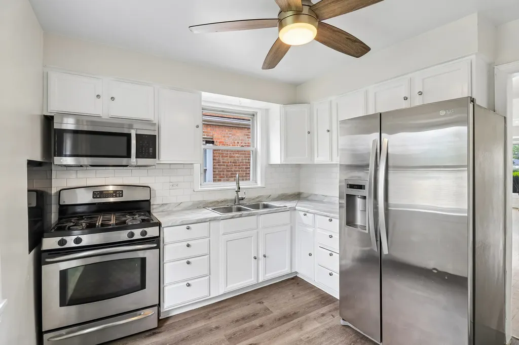 1107 West 101st Street Chicago IL 60643