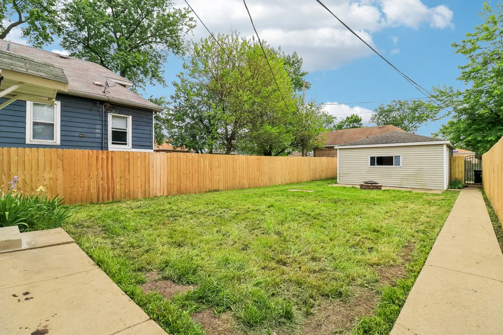 1107 West 101st Street Chicago IL 60643