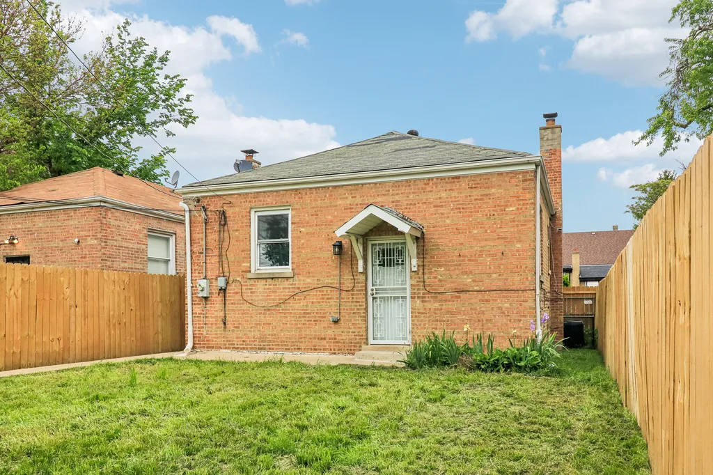 1107 West 101st Street Chicago IL 60643