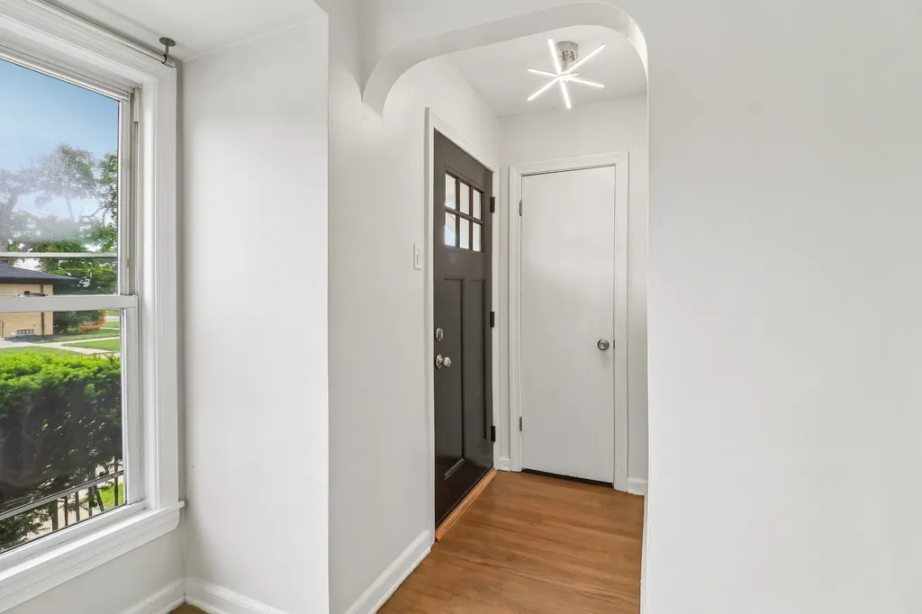 1107 West 101st Street Chicago IL 60643