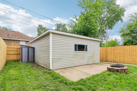 1107 West 101st Street Chicago IL 60643