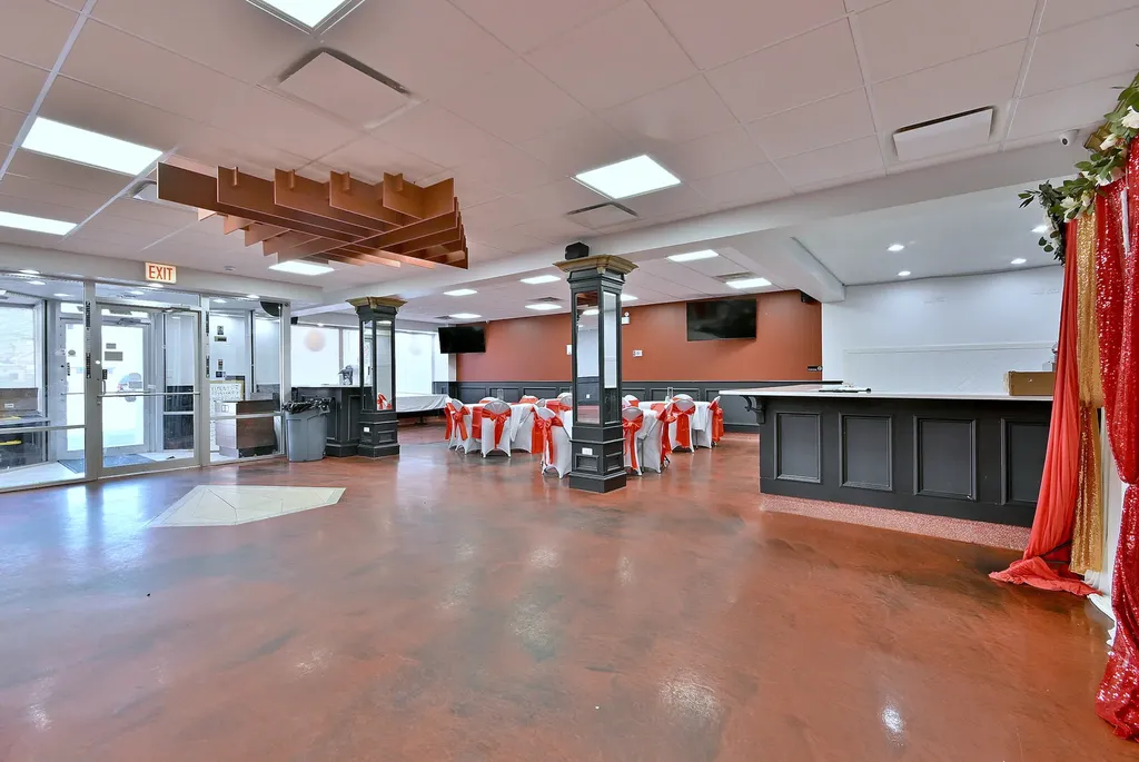 5319 West Belmont Avenue Chicago IL 60641