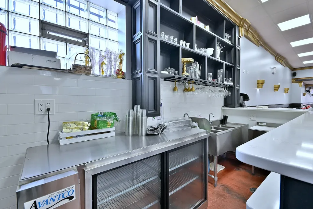 5319 West Belmont Avenue Chicago IL 60641
