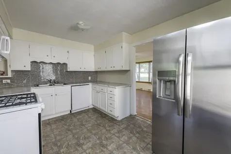 302 East Washington Street Round Lake Park IL 60073