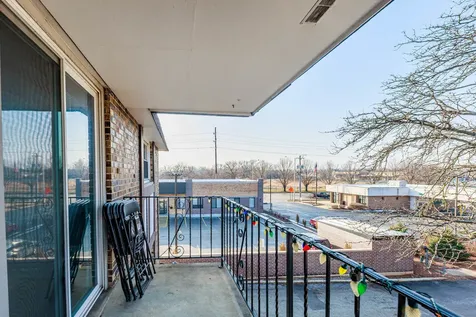 11036 South Kilpatrick Avenue Oak Lawn IL 60453