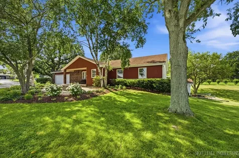 17N228 Oak Grove Drive Hampshire IL 60140