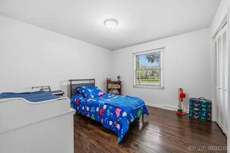 17N228 Oak Grove Drive Hampshire IL 60140
