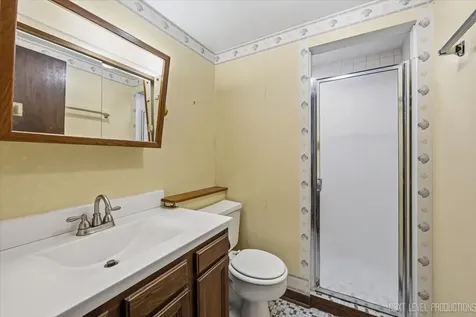 17N228 Oak Grove Drive Hampshire IL 60140