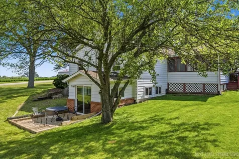 17N228 Oak Grove Drive Hampshire IL 60140