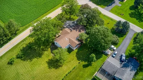 17N228 Oak Grove Drive Hampshire IL 60140