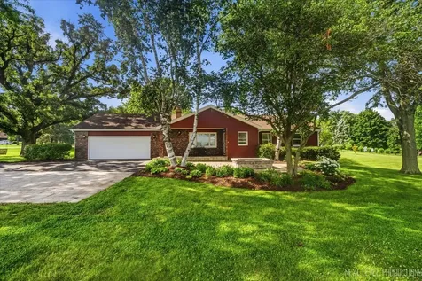 17N228 Oak Grove Drive Hampshire IL 60140