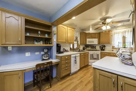 2823 27TH Street Zion IL 60099
