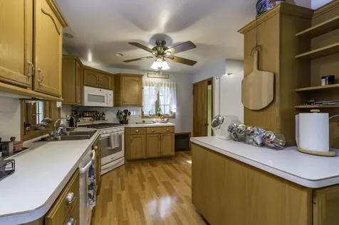2823 27TH Street Zion IL 60099