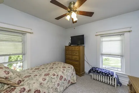 2823 27TH Street Zion IL 60099