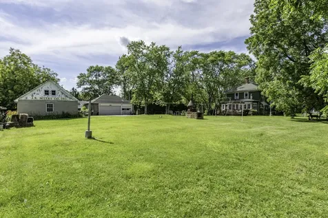 2823 27TH Street Zion IL 60099