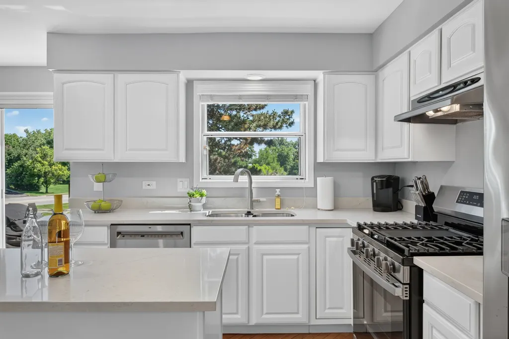 12 Foxglove Court Bolingbrook IL 60440