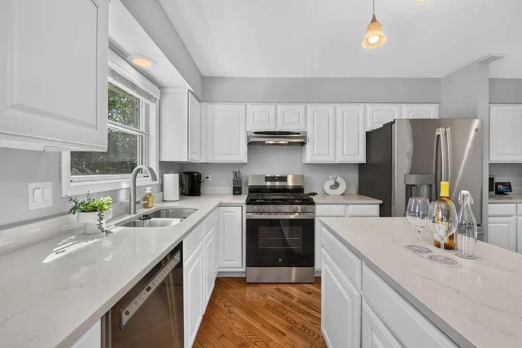 12 Foxglove Court Bolingbrook IL 60440