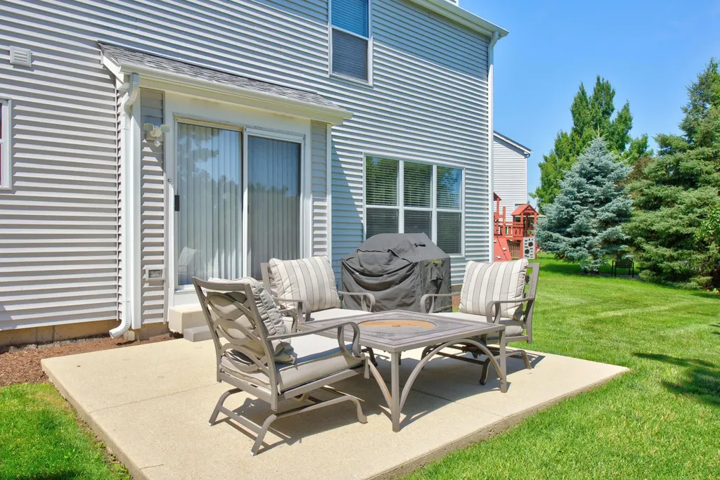 12 Foxglove Court Bolingbrook IL 60440