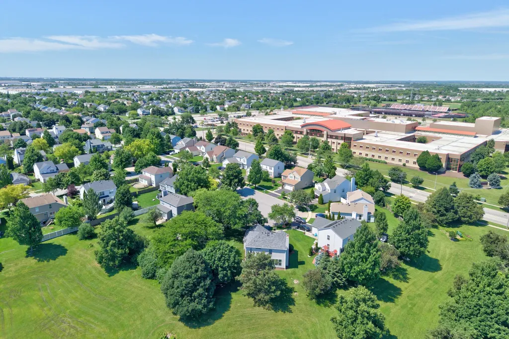 12 Foxglove Court Bolingbrook IL 60440