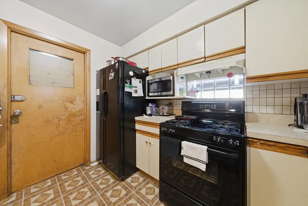5433 South Homan Avenue Chicago IL 60632