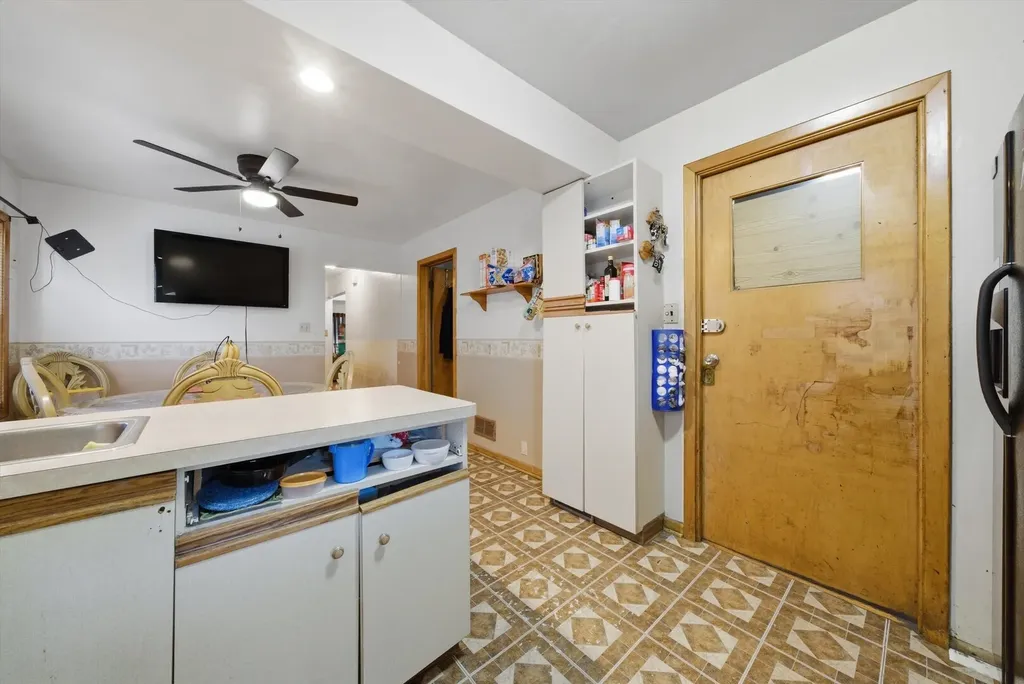 5433 South Homan Avenue Chicago IL 60632