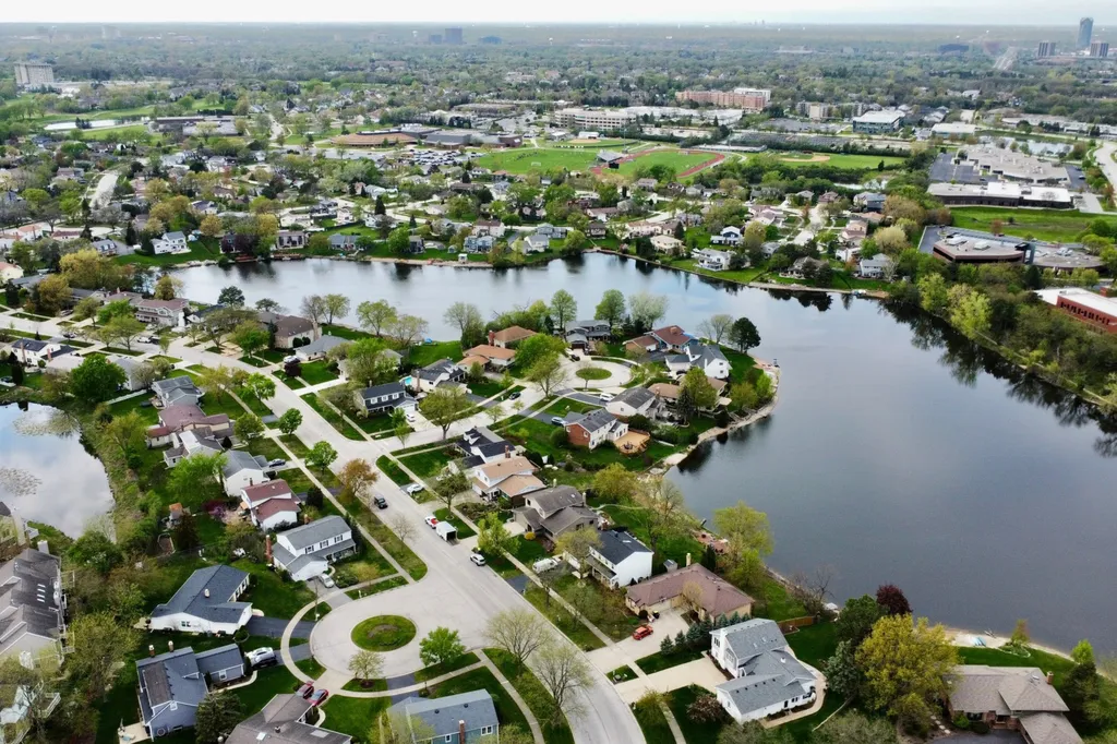 539 Hamilton Avenue Westmont IL 60559