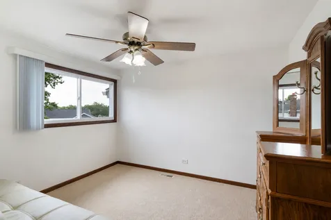539 Hamilton Avenue Westmont IL 60559