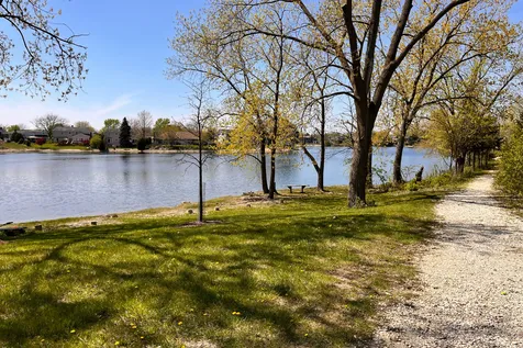 539 Hamilton Avenue Westmont IL 60559