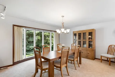 539 Hamilton Avenue Westmont IL 60559