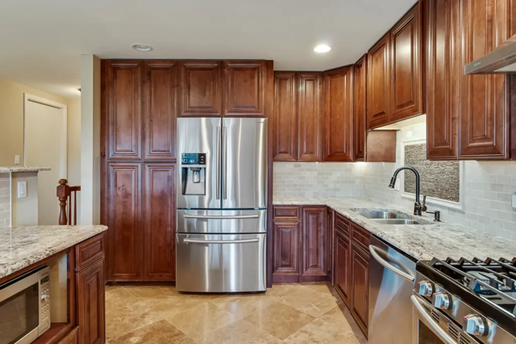 961 Cross Creek Drive N Roselle IL 60172
