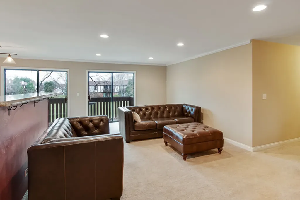 961 Cross Creek Drive N Roselle IL 60172