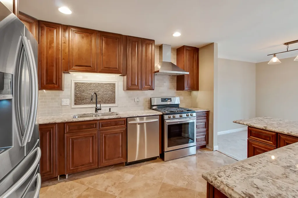 961 Cross Creek Drive N Roselle IL 60172