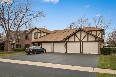 961 Cross Creek Drive N Roselle IL 60172