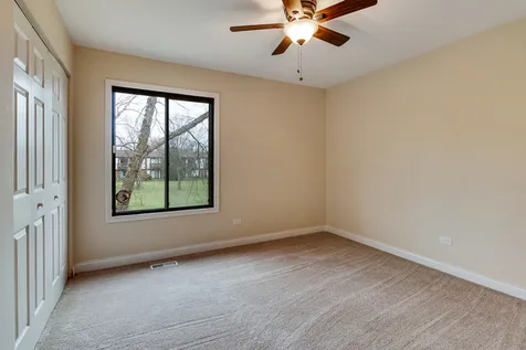 961 Cross Creek Drive N Roselle IL 60172
