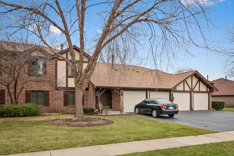961 Cross Creek Drive N Roselle IL 60172