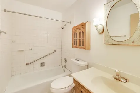 931 West Arquilla Drive Glenwood IL 60425