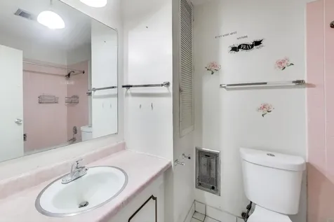 931 West Arquilla Drive Glenwood IL 60425