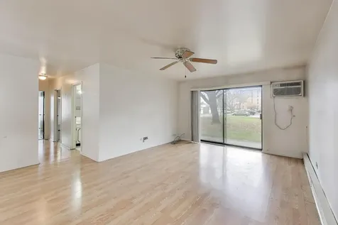 931 West Arquilla Drive Glenwood IL 60425