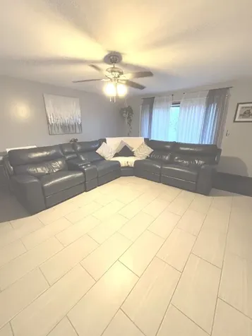 18624 Wentworth Avenue Lansing IL 60438