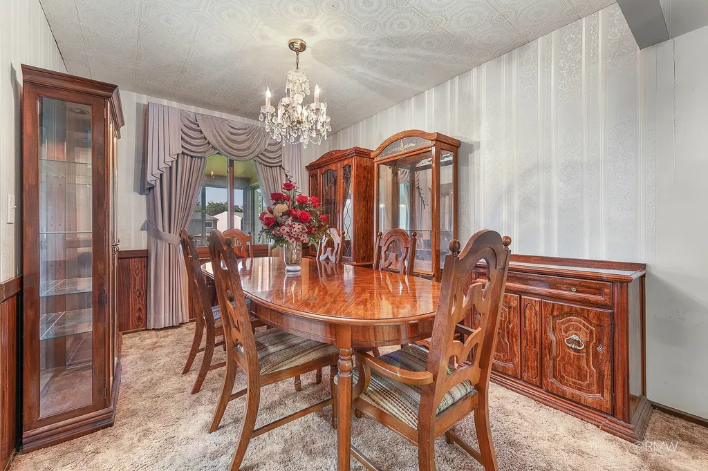 834 Edenwood Drive Roselle IL 60172